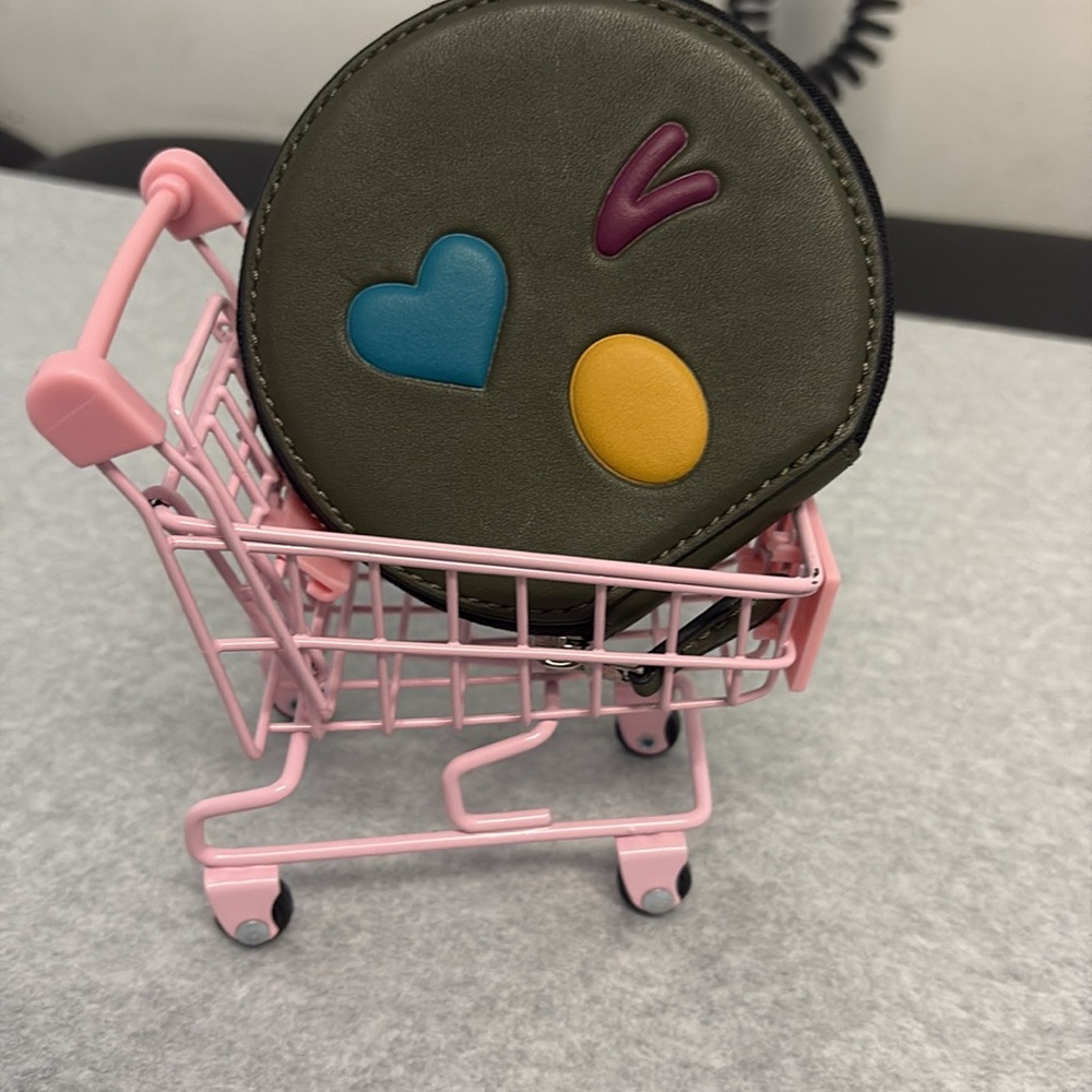 Coach Round coin pouch nwt emoji - Picture 13 of 13